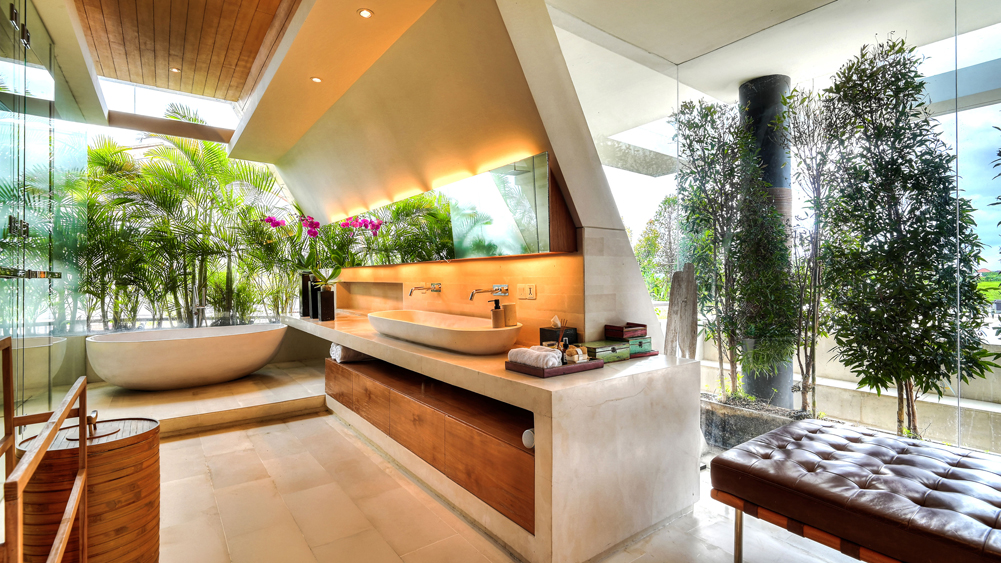 The Iman Villa - Luxurious master bedroom ensuite